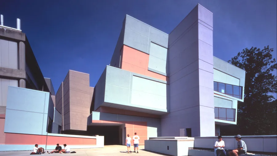 Peter Eisenman: Guia Completo da Arquitetura Desconstrutivista