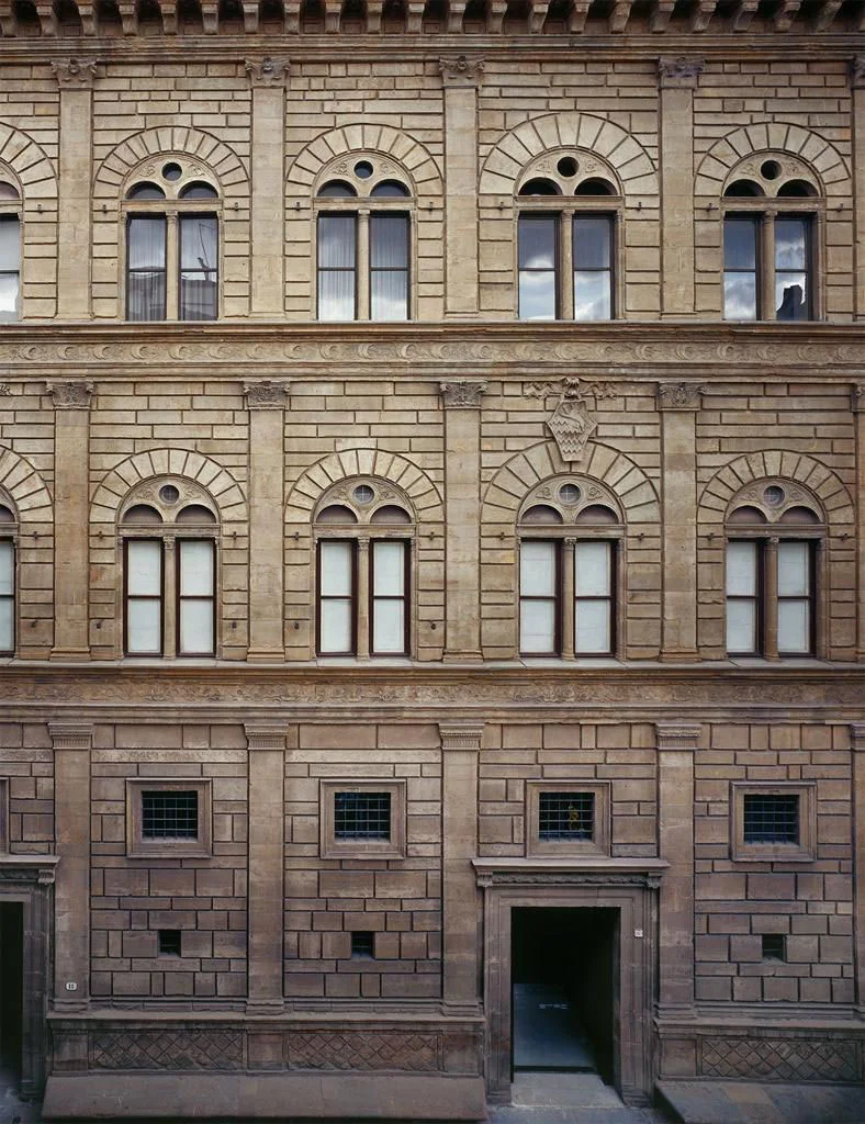 Fachada da Igreja de Santa Maria Novella, em Florença, projetada por Leon Battista Alberti.